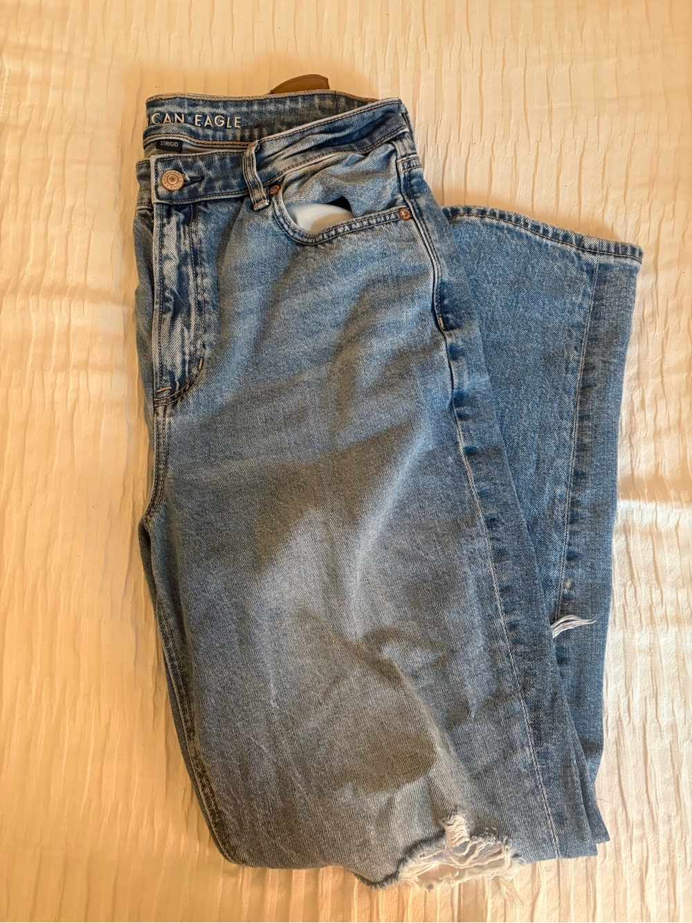 American Eagle Outfitters Light Blue Boyfriend Jeans